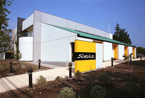 schulz museum store